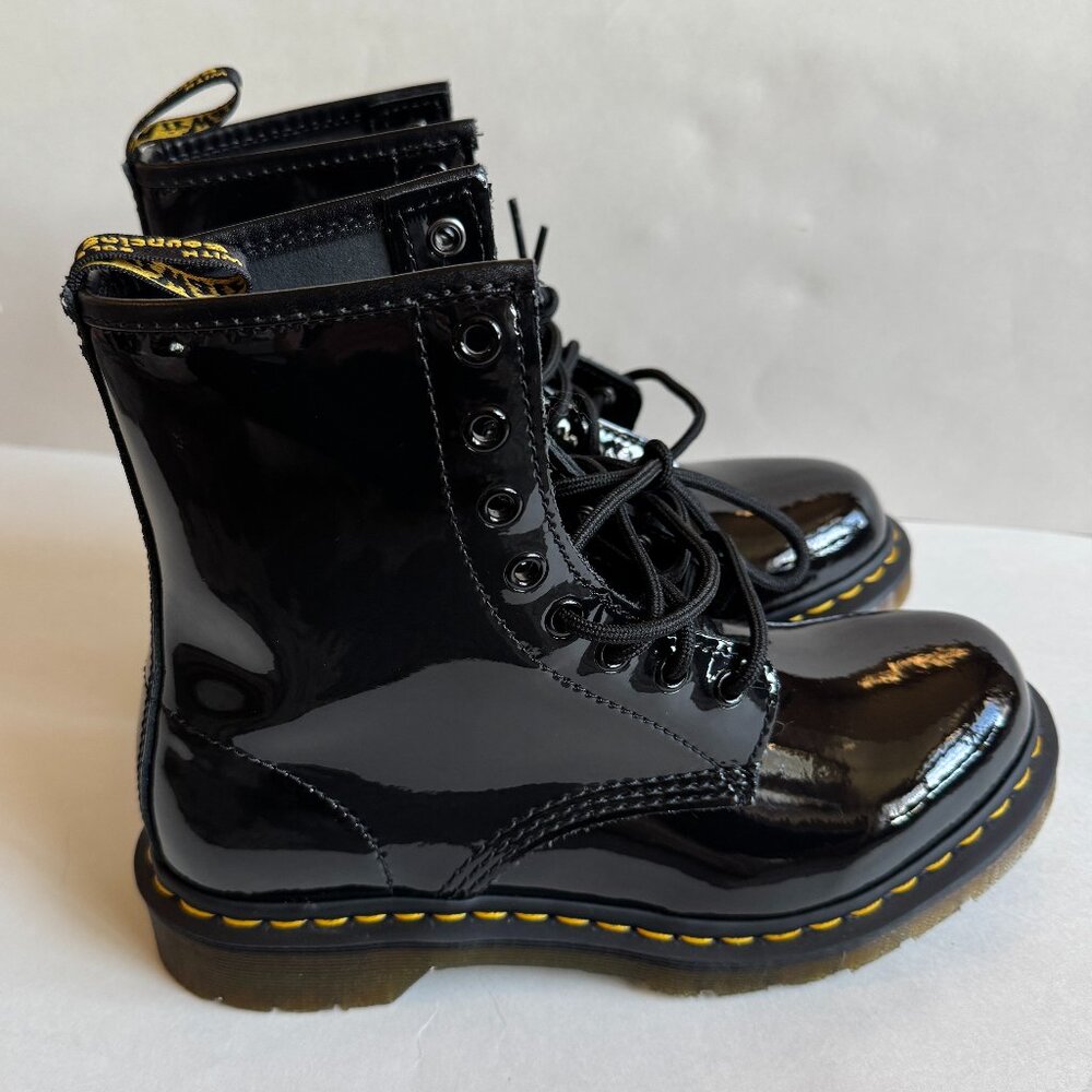 NEW Women's Dr. Martens 1460 Black Patent Leather Shiny Combat Boots Size 8